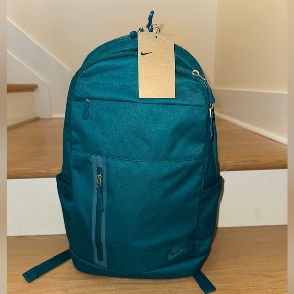 Nike Other - Nike Elemental Premium Men's/Women's Backpack (21L) DN2555-381